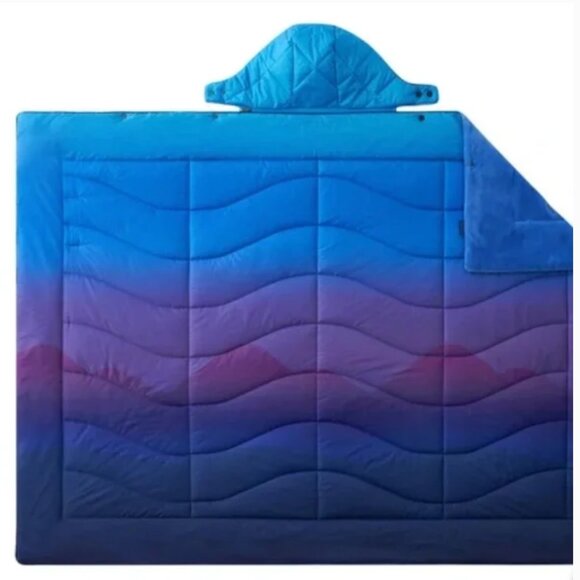 Hands Free Weatherproof Vintage Summit Outdoor Blanket - Picture 5 of 5